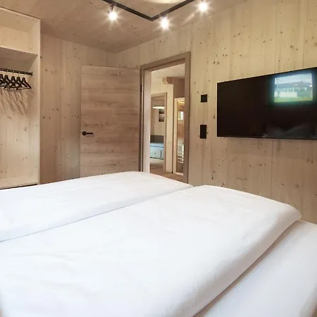 Black Forest - Gehobene Mit Privatsaunas 아파트 툴페스